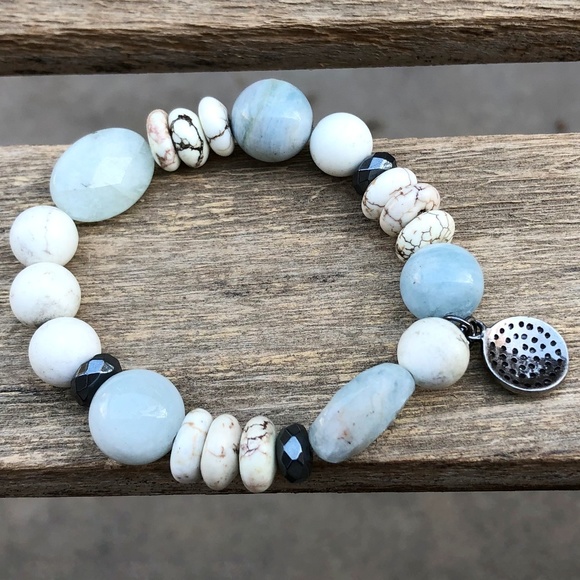 PAVE DIAMOND Sterling Aquamarine Stretch Bracelet - Picture 5 of 5